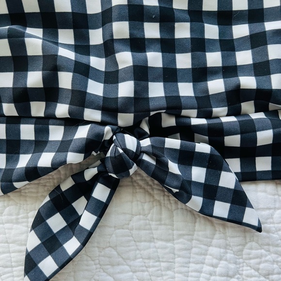 Lime Ricki Gingham Knotted Crop Top - Picture 2 of 5